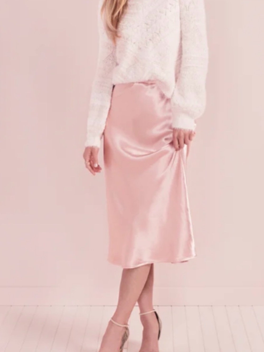 P0004. LC Lauren Conrad Soft Pink Satin Midi Skirt